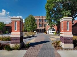 Central College Campus Image