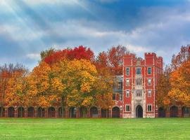 Grinnell College Campus Image